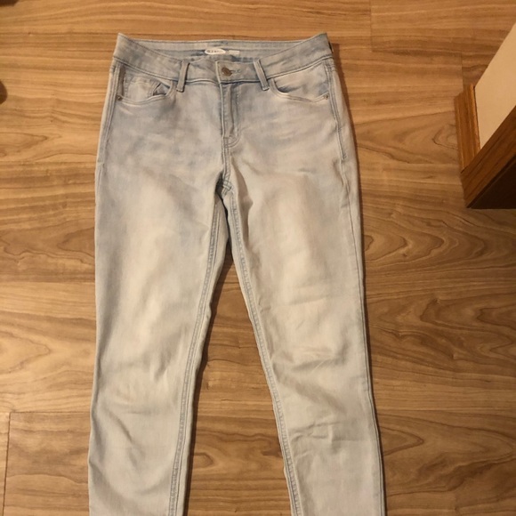Old Navy light wash skinny jeans - Picture 3 of 5